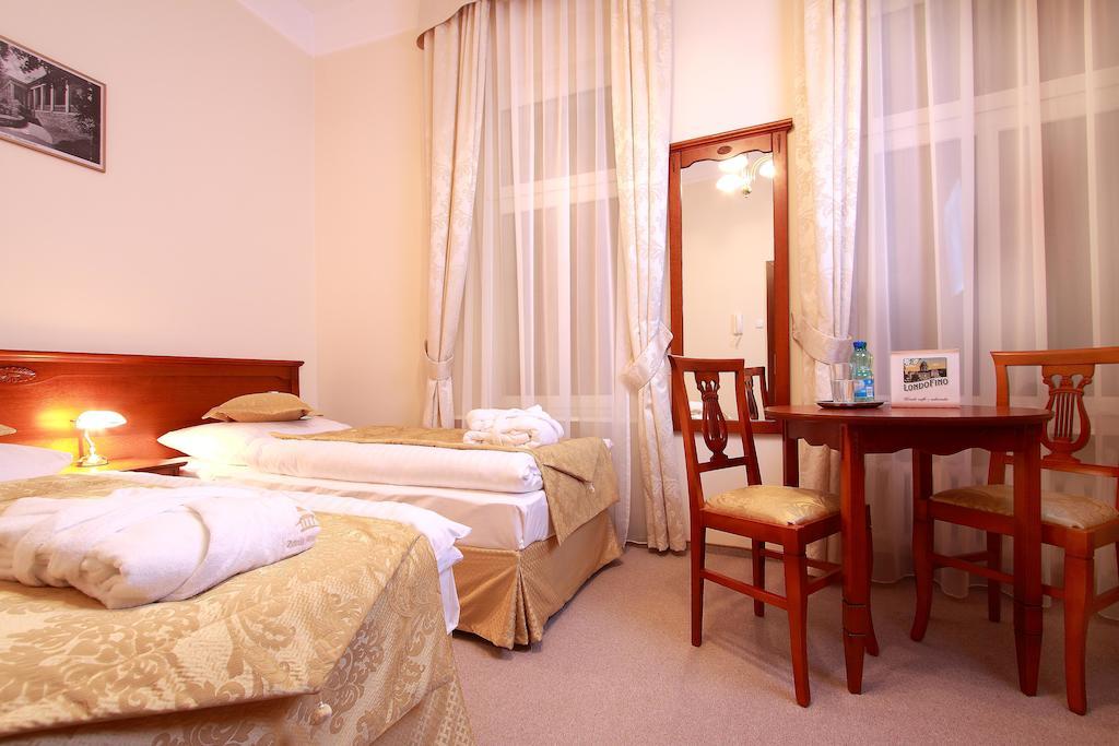 Zdroj Wojciech Aparthotel Lądek-Zdrój Szoba fotó