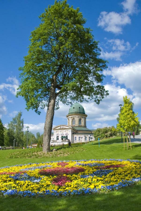 Zdroj Wojciech Aparthotel Lądek-Zdrój Kültér fotó